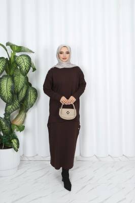 Acı Kahve Düğmeli Merserize Etekli Takım 