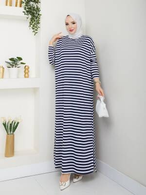 Lacivert Beyaz Çizgili Yanları Yırtmaç Detaylı Elbise