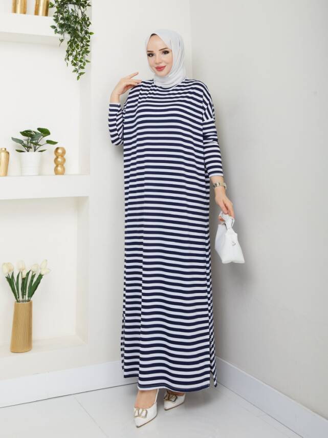 Lacivert Beyaz Çizgili Yanları Yırtmaç Detaylı Elbise - 1