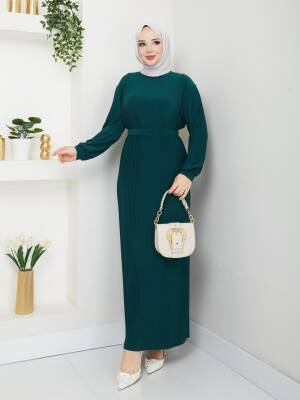 Zümrüt Yeşili Sandy Kumaş Kemerli Piliseli Elbise